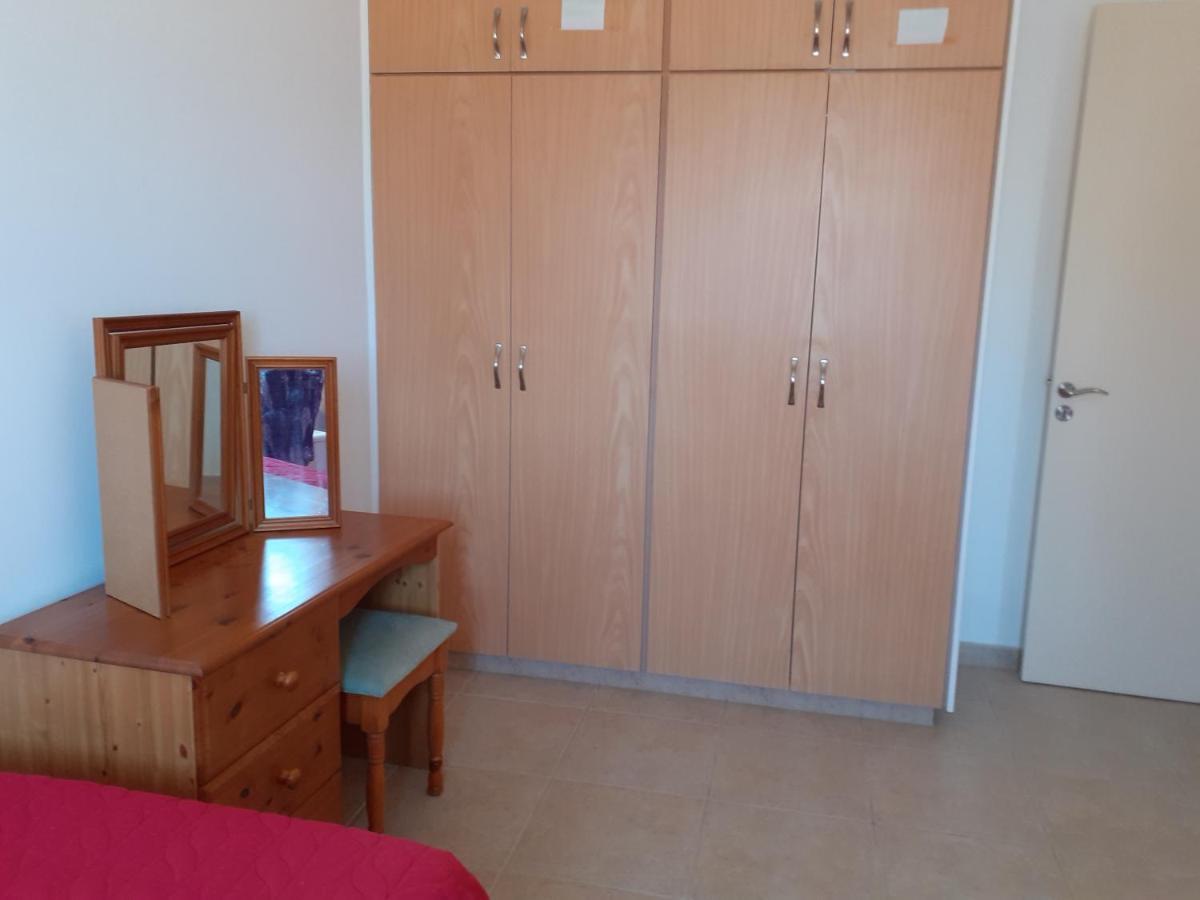 Beautiful 2-Bed House In Mandria Paphos Villa Eksteriør billede
