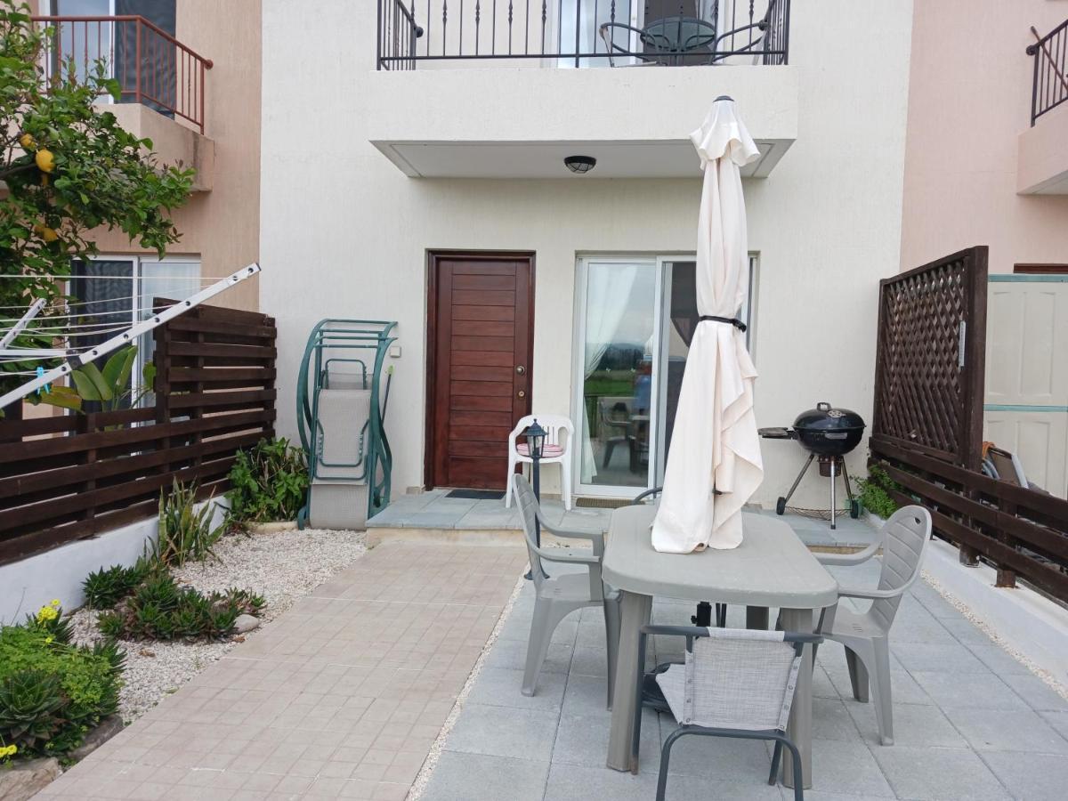 Beautiful 2-Bed House In Mandria Paphos Villa Eksteriør billede